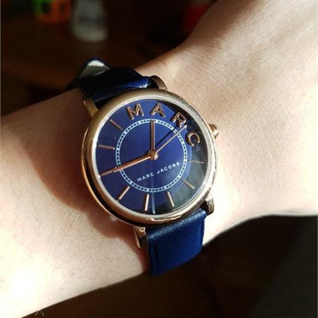 Marc Jacobs Roxy Navy Blue Dial Navy Blue Leather Strap Watch for Women - MJ1539