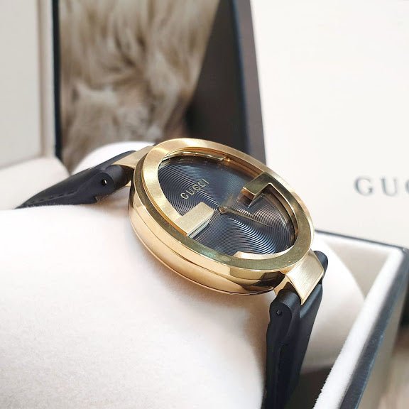 Gucci Interlocking G Gold Black Dial Black Leather Strap Unisex Watch - YA133326