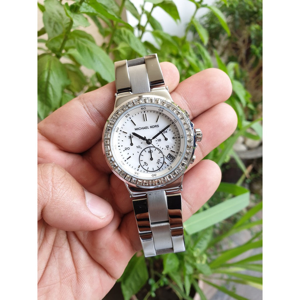 Michael Kors Dylan Silver Dial Silver Steel Strap Watch for Women - MK5585