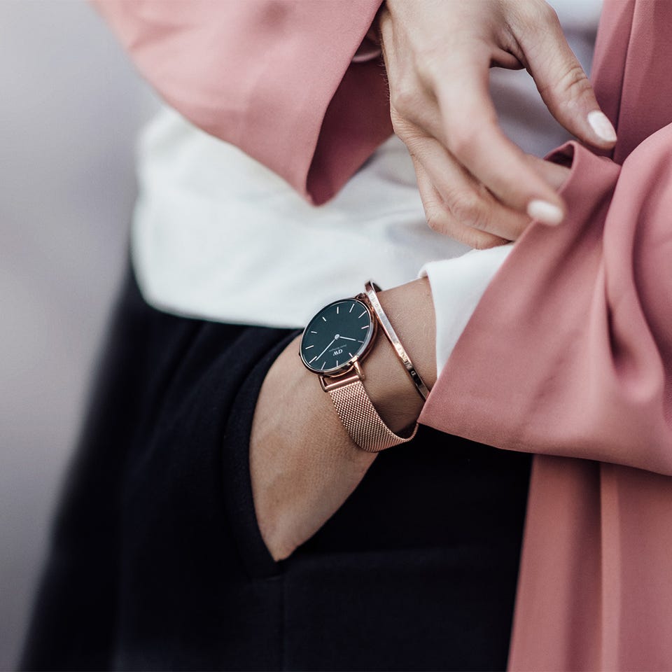 Daniel Wellington Classic Melrose Black Dial Rose Gold Mesh Bracelet Watch For Women - DW00100161