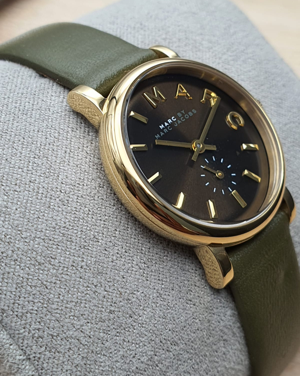 Marc Jacobs Baker Olive Dial Olive Leather Strap Watch for Women - MBM1330