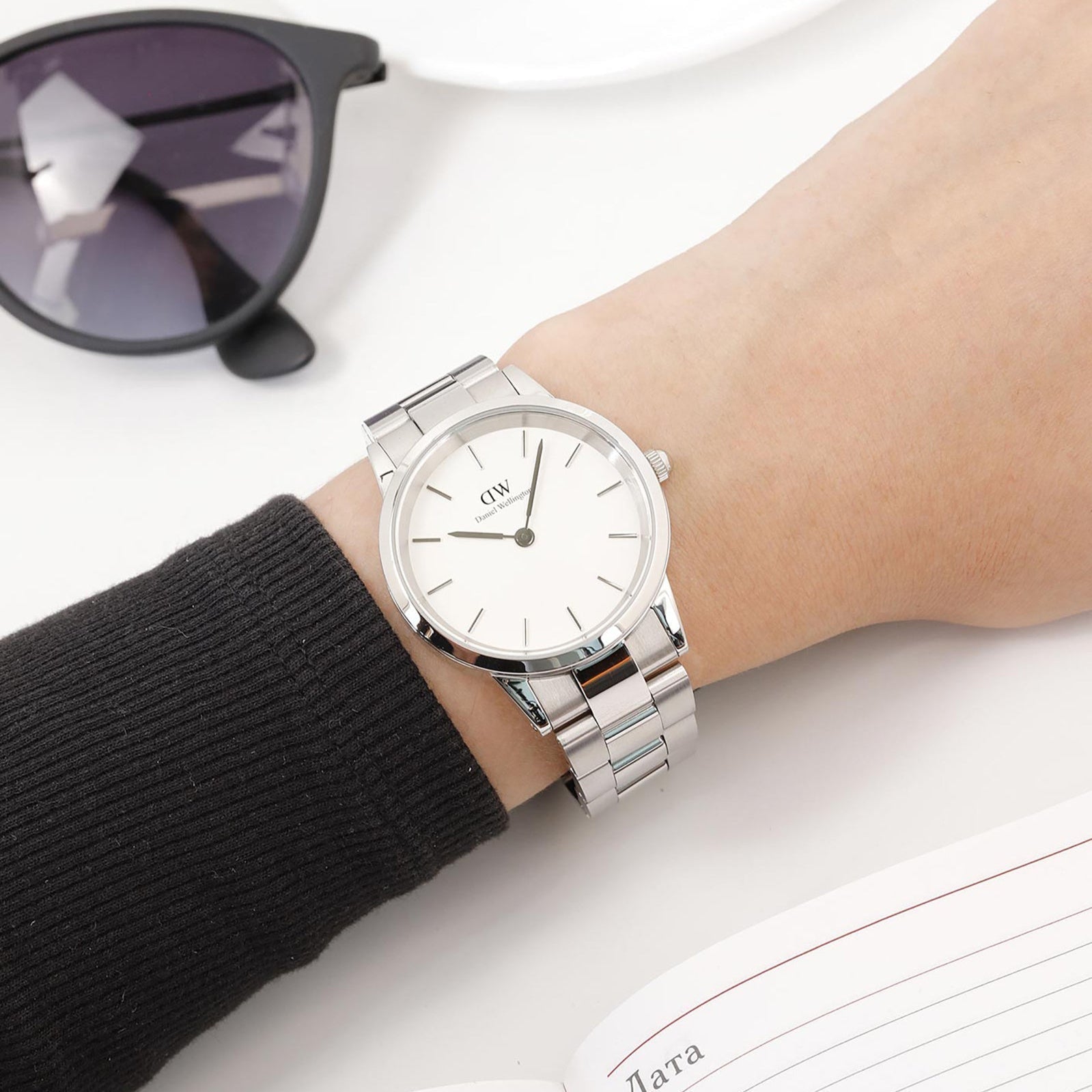 Daniel Wellington Iconic Link White Dial Silver Steel Strap Watch for Women - DW00100203