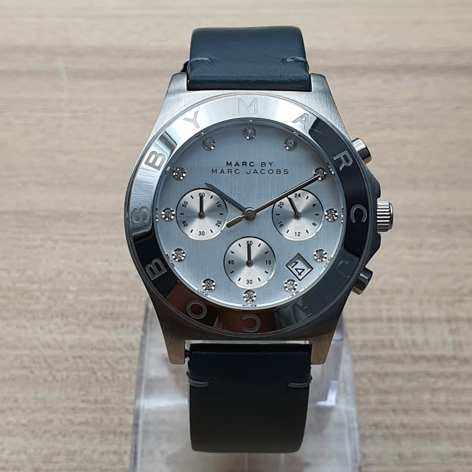 Marc Jacobs Blade Chronograph White Dial Black Leather Strap Watch for Women - MBM1189
