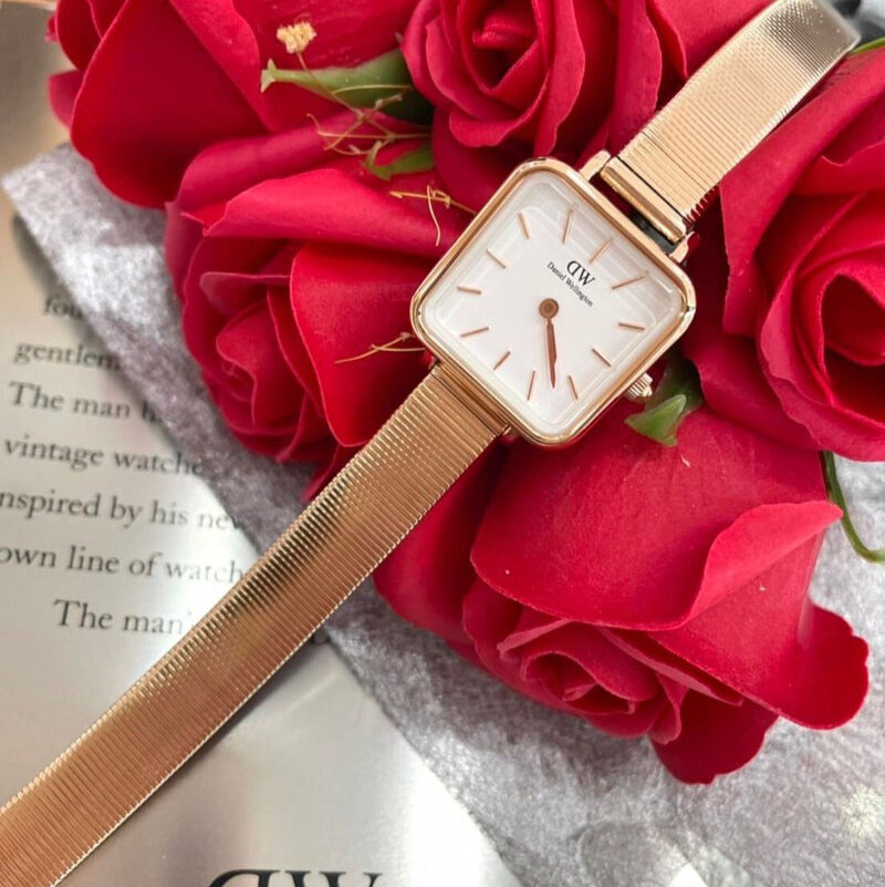 Daniel Wellington Quadro Studio White Dial Rose Gold Mesh Strap Watch For Women - DW00100517