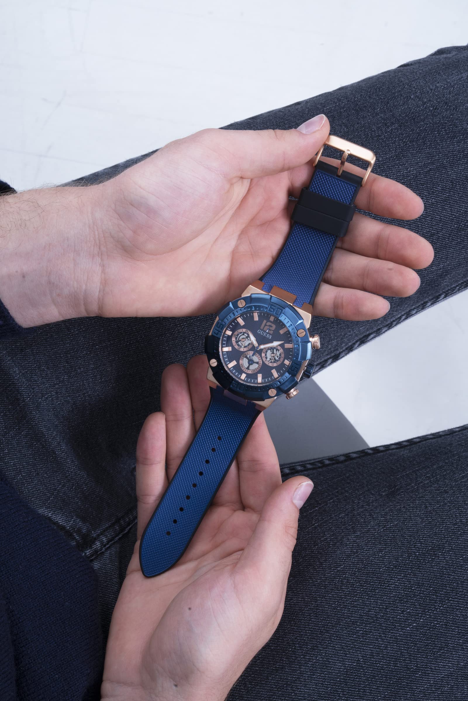 Guess Navigator Chronograph Blue Dial Blue Rubber Strap Watch for Men - GW0264G4