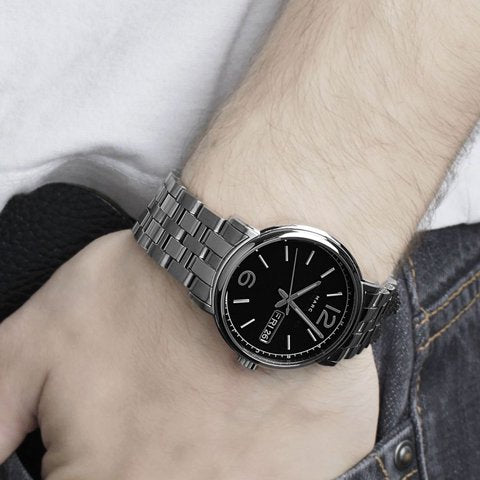 Marc Jacobs Fergus Black Dial Silver Steel Strap Watch for Men - MBM5075