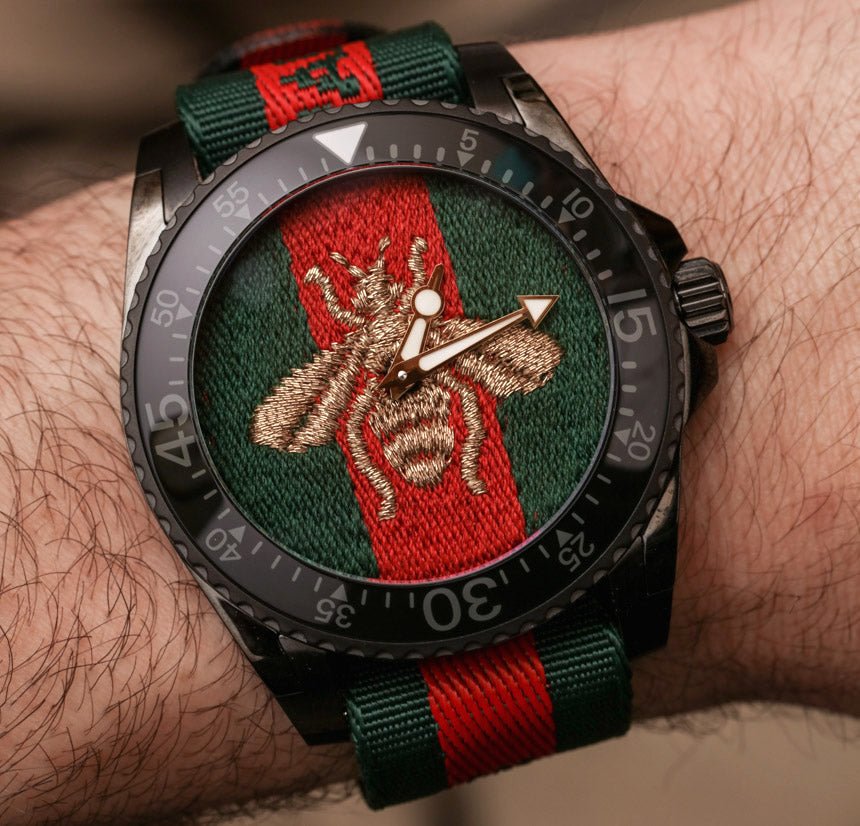 Gucci Dive Green & Red Dial Green & Red Nylon Strap Watch For Men - YA136216