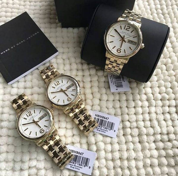 Marc Jacobs Fergus White Dial Gold Steel Strap Watch for Women - MBM8647