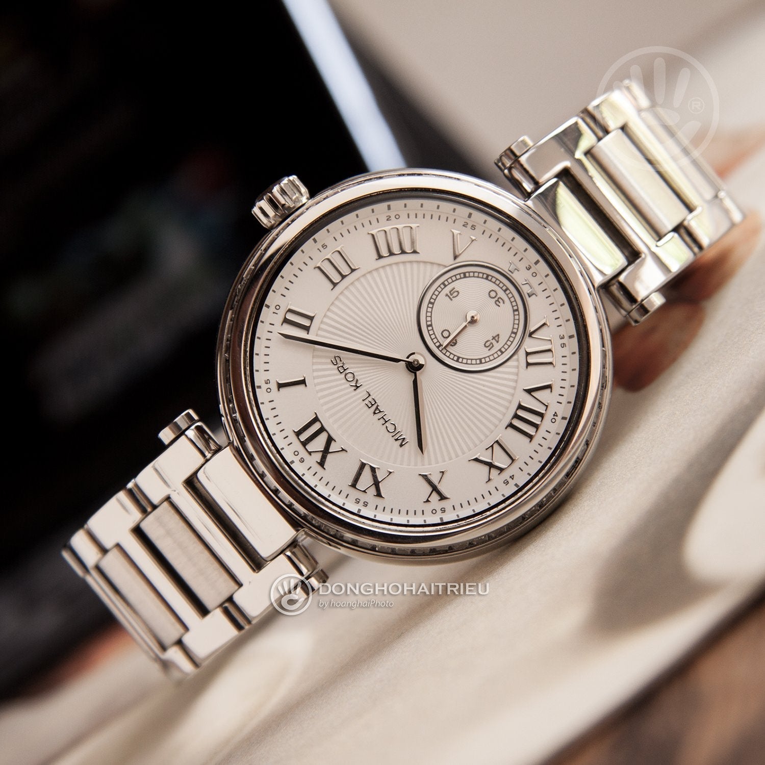 Michael Kors Skylar Silver Dial Silver Steel Strap Watch for Women - MK5866