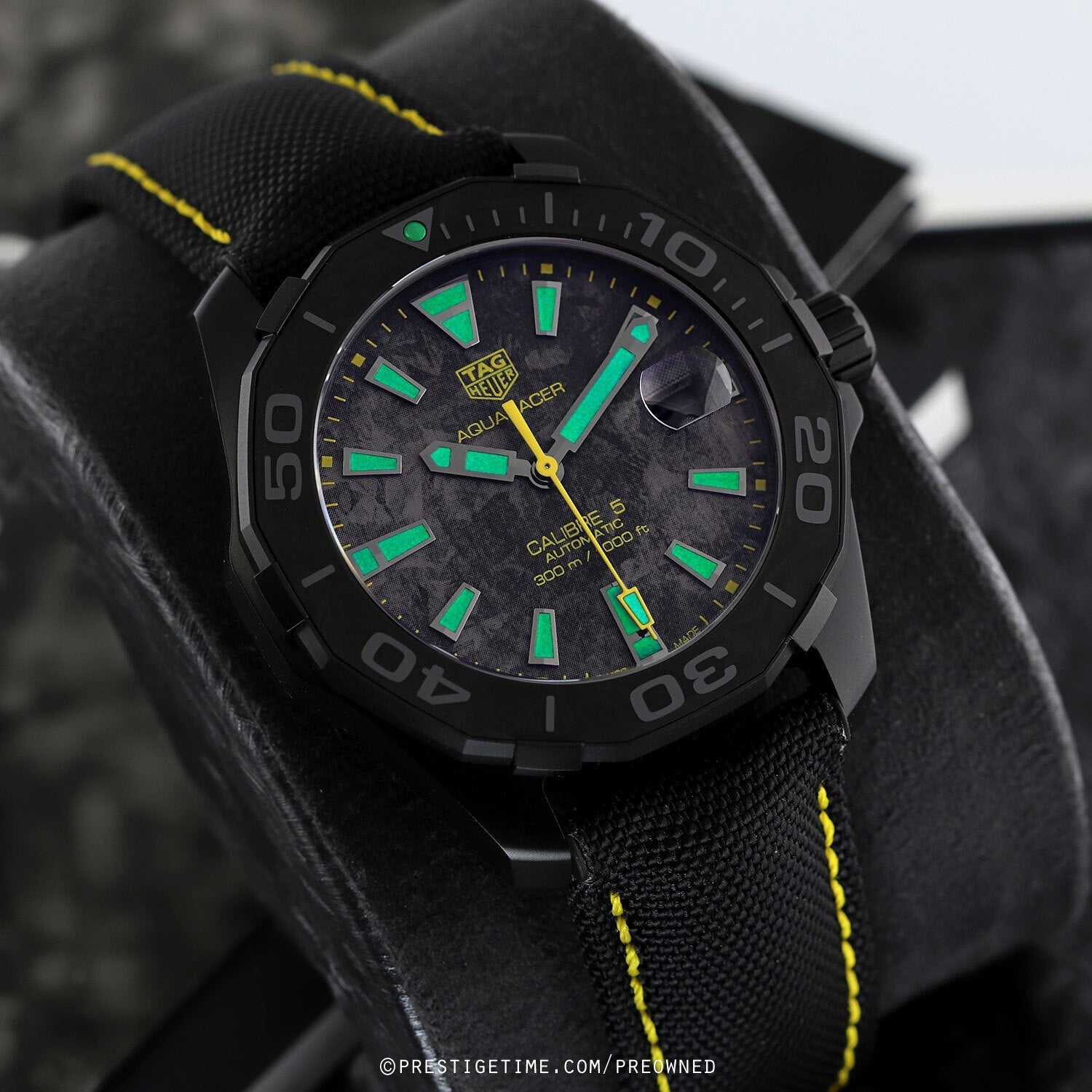 Tag Heuer Aquaracer Carbon Dial Watch for Men - WBD218B.FC6446