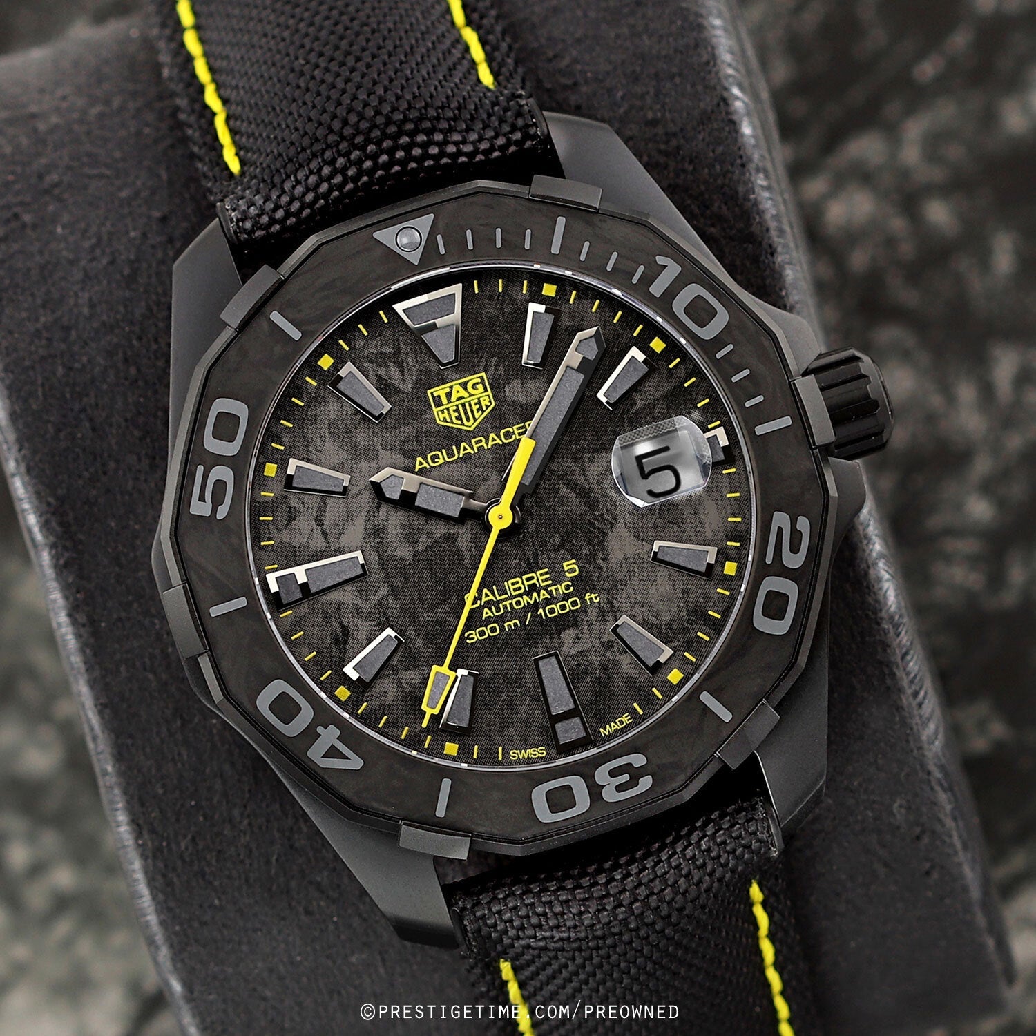 Tag Heuer Aquaracer Carbon Dial Watch for Men - WBD218B.FC6446