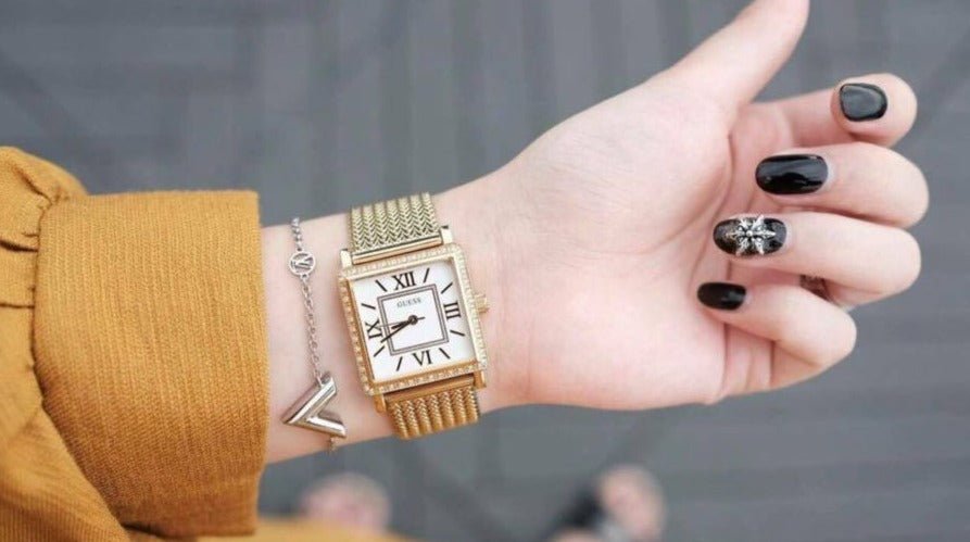 Guess White Dial Gold Mesh Bracelet Watch For Women - W0826L2