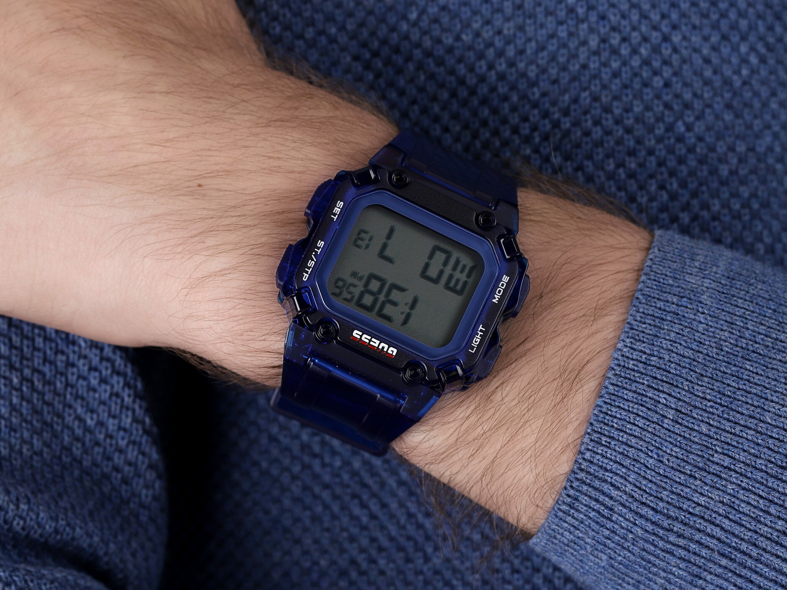 Guess Stealth Blue Dial Blue Rubber Strap Watch for Men - GW0270G3