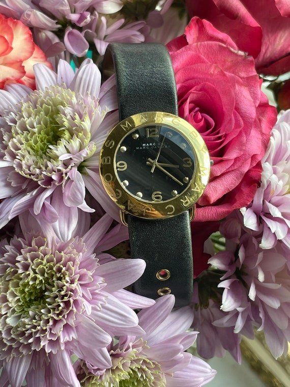Marc Jacobs Amy Black Dial Black Leather Strap Watch for Women - MBM1154