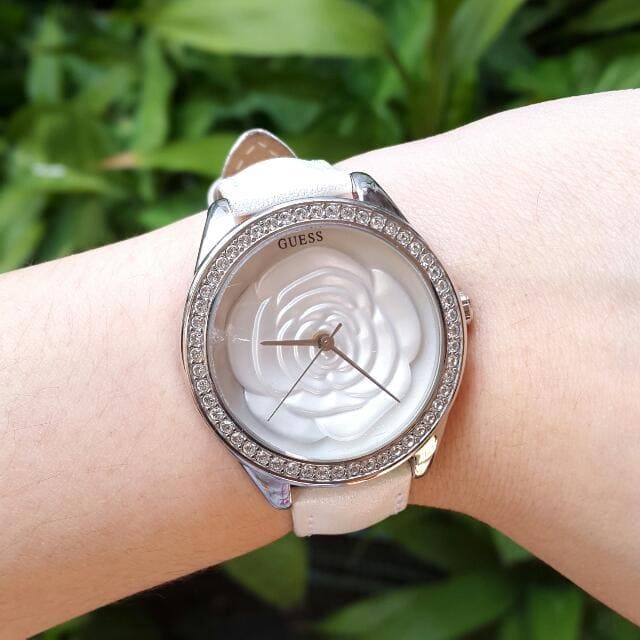 Guess Rosette Analog White Dial White Leather Strap Watch For Women - W75043L1