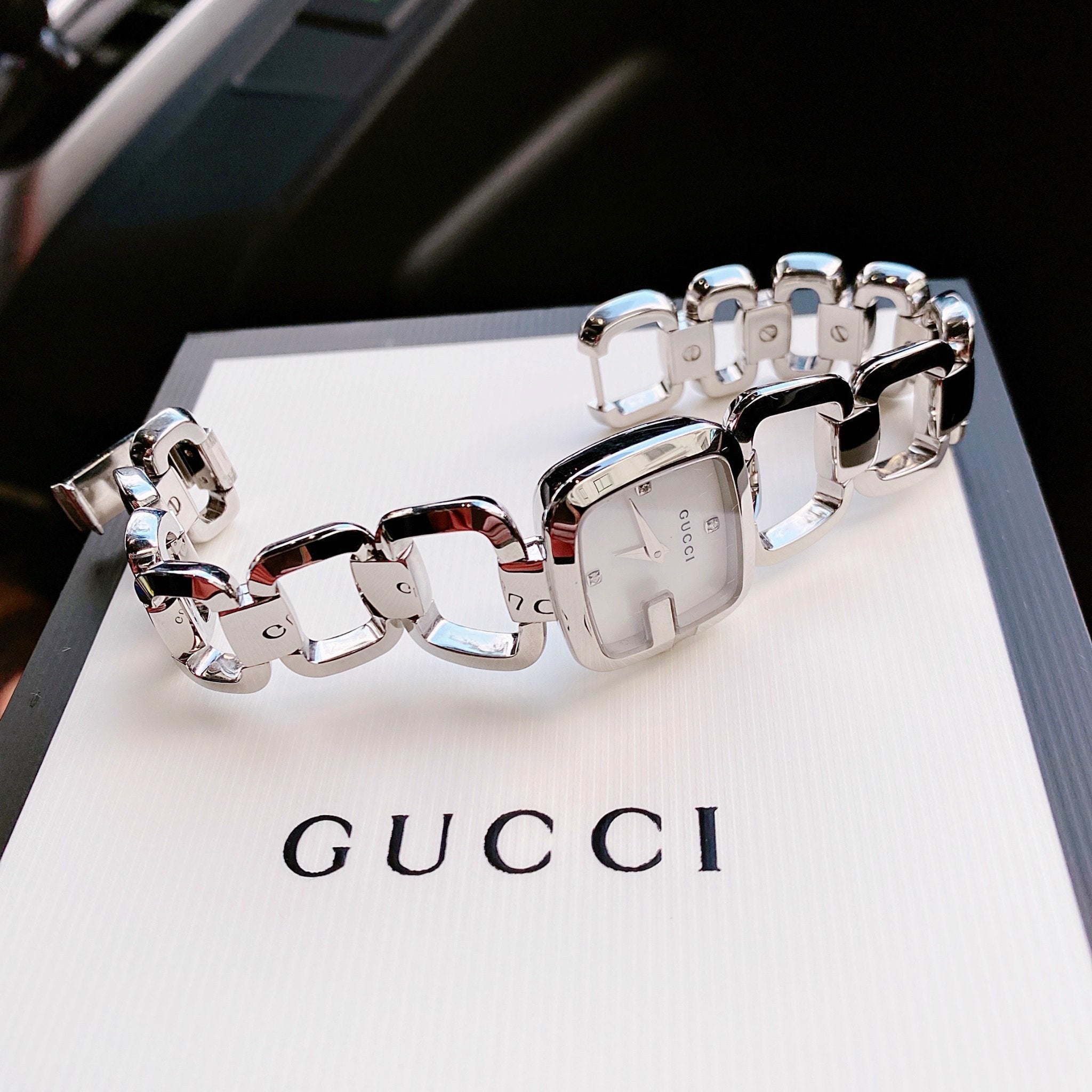 Gucci G Gucci Diamonds Mother of Pearl Dial Silver Steel Strap Watch For Women - YA125502